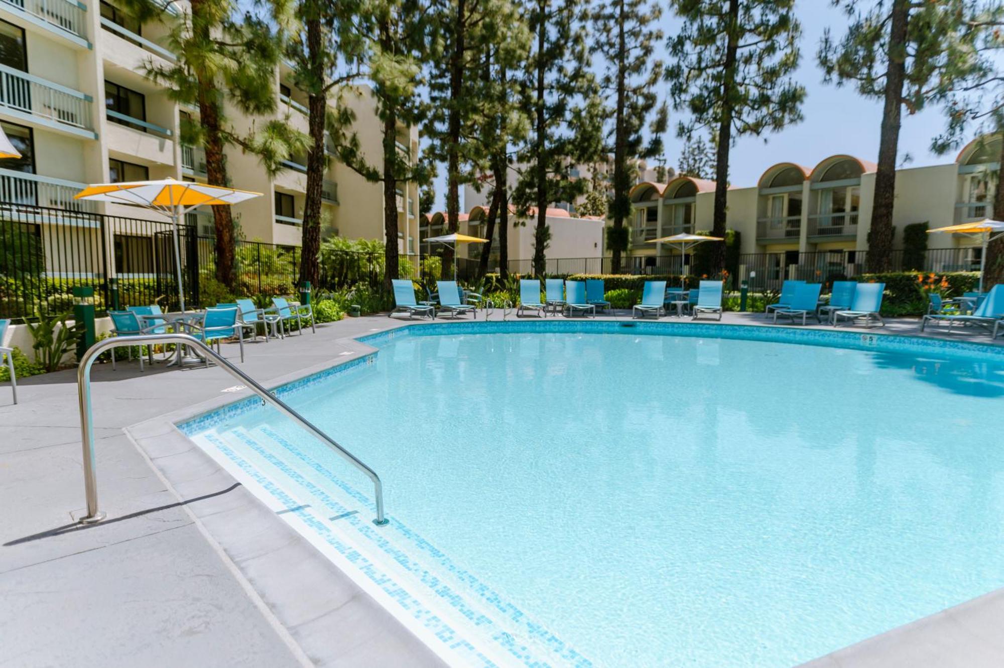 Howard Johnson By Wyndham Anaheim Hotel & Water Playground Exterior foto